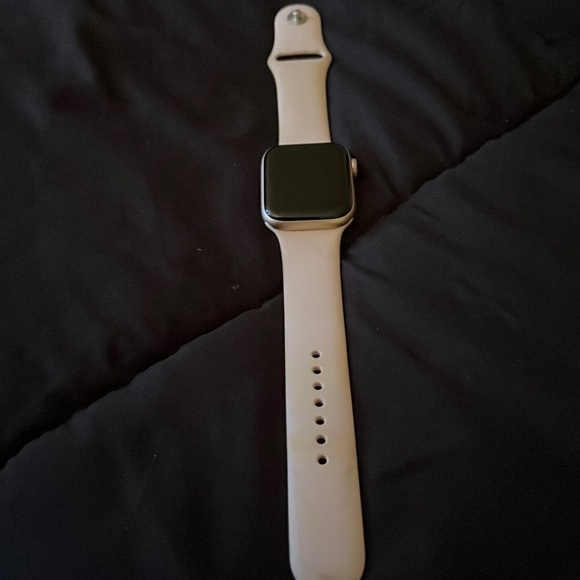 5th generation Apple Watch slightly used